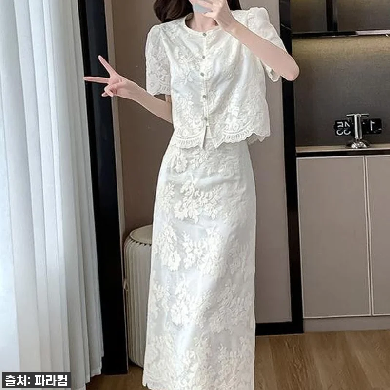 올여름 인생샷 건진 '여성 자수 롱 관련 이미지 5