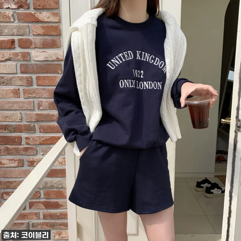 요즘 날씨 필수템! 런던 여성 트레이 관련 이미지 5