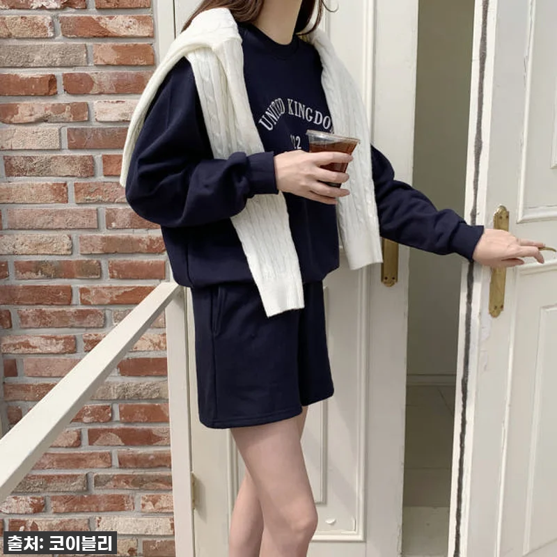요즘 날씨 필수템! 런던 여성 트레이 관련 이미지 6