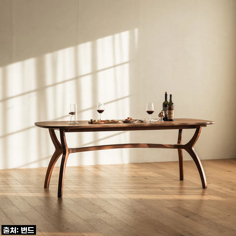 우리 집 품격을 한층 끌어올린 번드 카린 원목 타원 식탁 테이블 월넛 1800, 진심 어린 사용 후기!