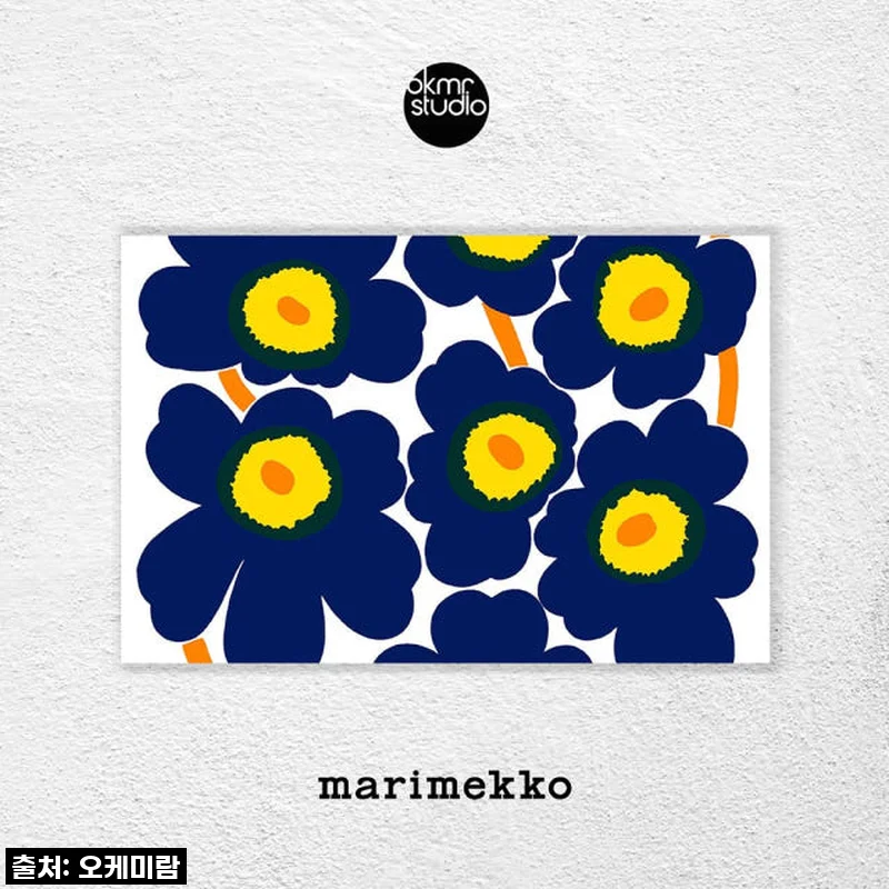 마리메꼬 우니꼬 화이트퍼플옐로우 캔버스 액자로 거실 분위기 변신!
