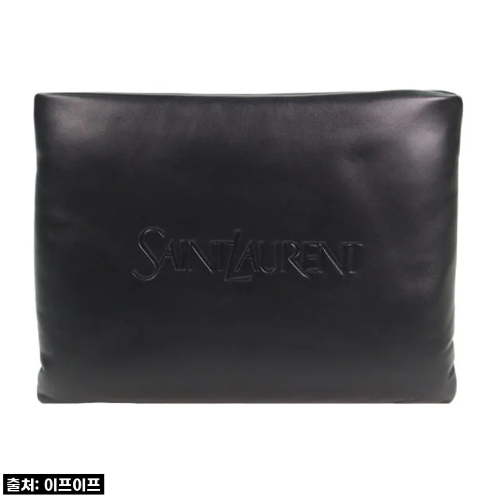 생로랑 패디드 로고 라지 클러치 사용후기 - 세련된 스타일과 실용성 모두 만족
