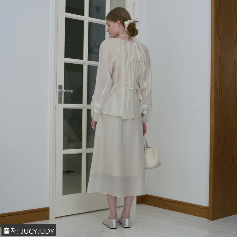 쥬시쥬디 시어 레이어링 블라우스 + 관련 이미지 1