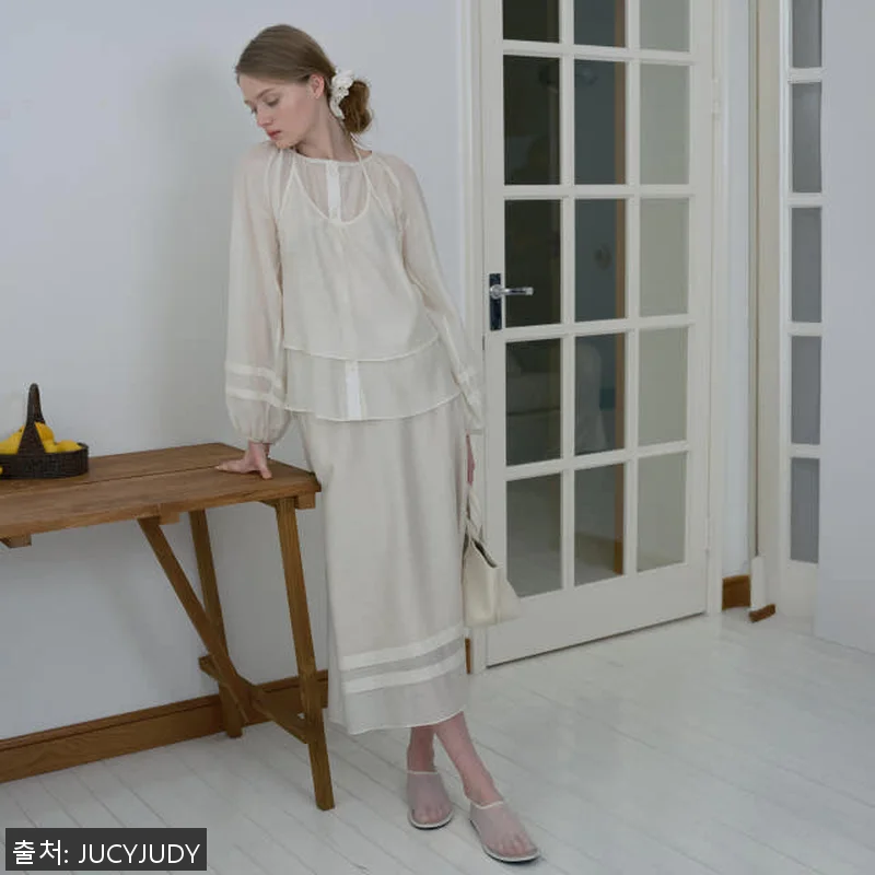 쥬시쥬디 시어 레이어링 블라우스 + 관련 이미지 2