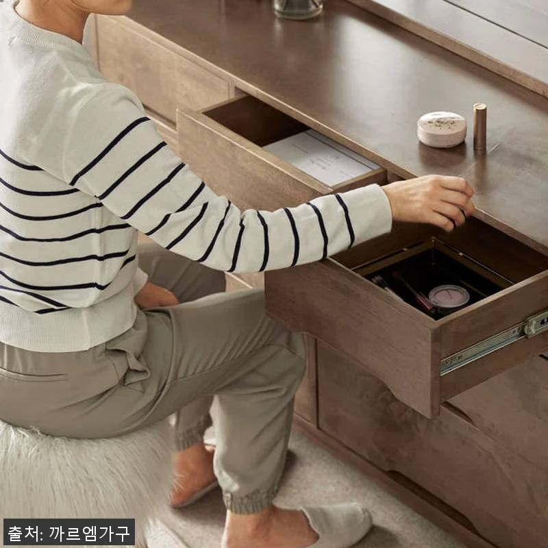 로렌 고무나무 원목 3단 수납 화장대 세트 사용 후기: 직접 써보니 만족스러운 선택이었어요 10 로렌 고무나무 원목 3단 수납 화장대 관련 이미지 2