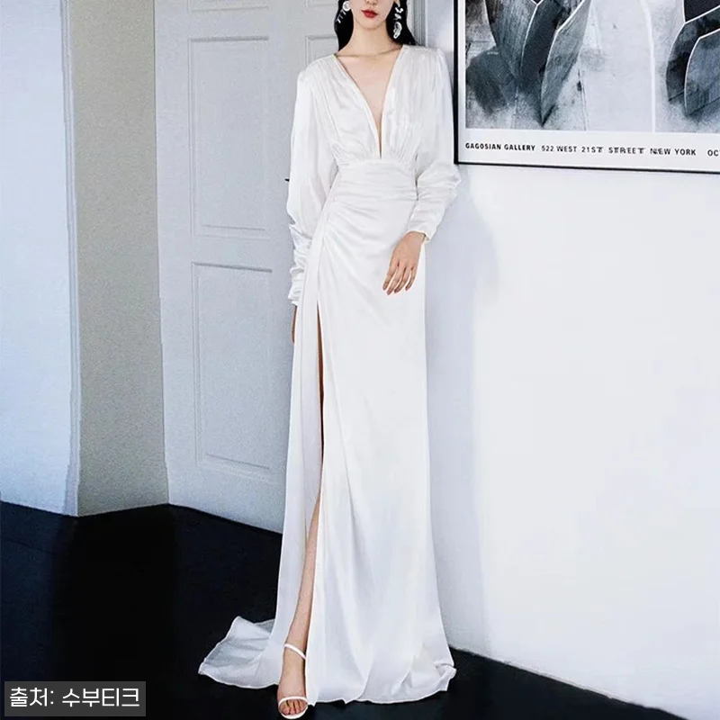 새틴 긴팔 딥브이넥 웨딩촬영 드레스 관련 이미지 4