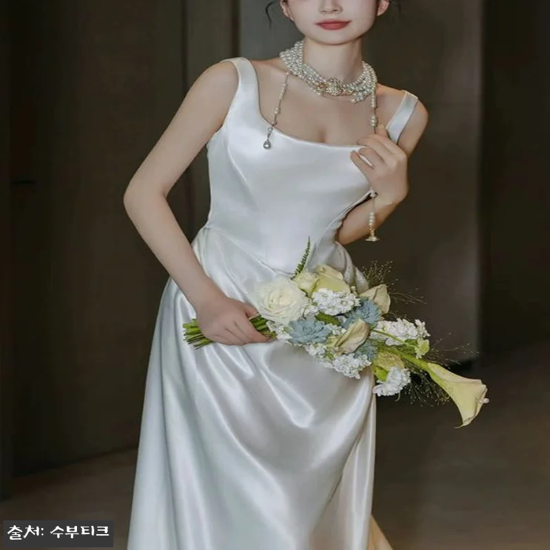 예뻐서 숨이 멎는 줄, 새틴 민소매 관련 이미지 3