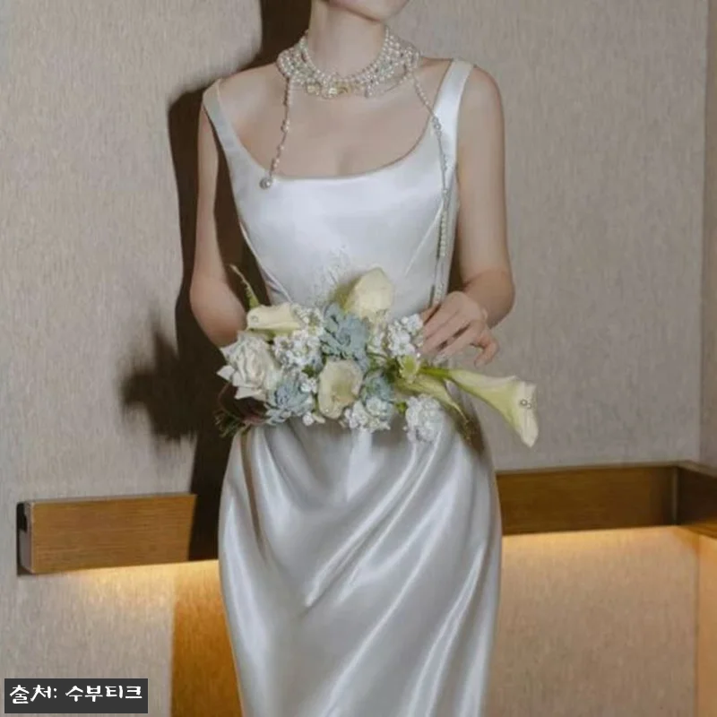 예뻐서 숨이 멎는 줄, 새틴 민소매 관련 이미지 4