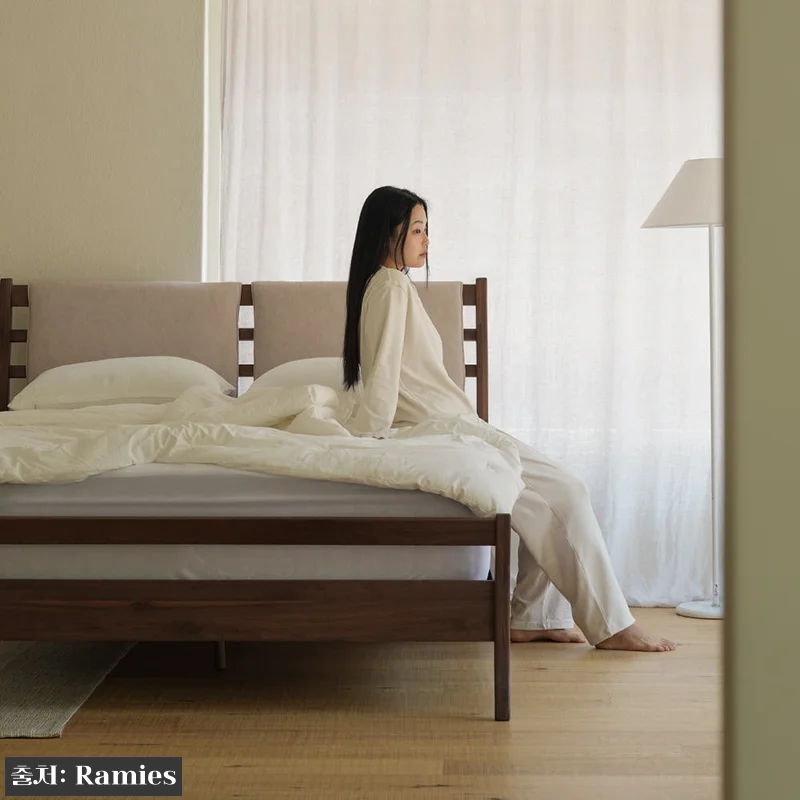 라미에스 로니 월넛 호두나무 원목 침 관련 이미지 4