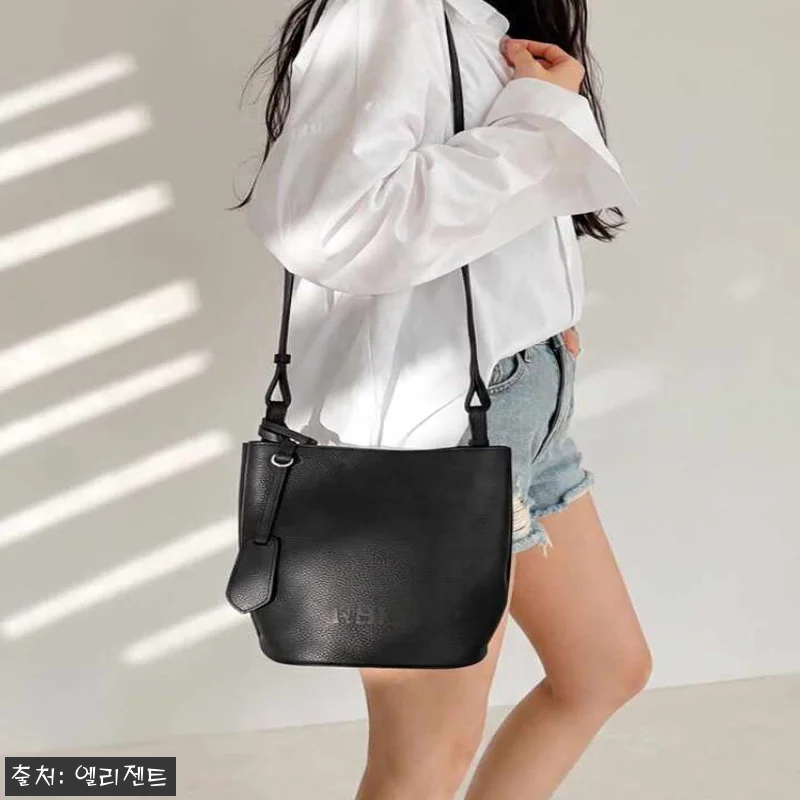 버버리 헤이마켓 스몰 론 버킷백 숄더 관련 이미지 7